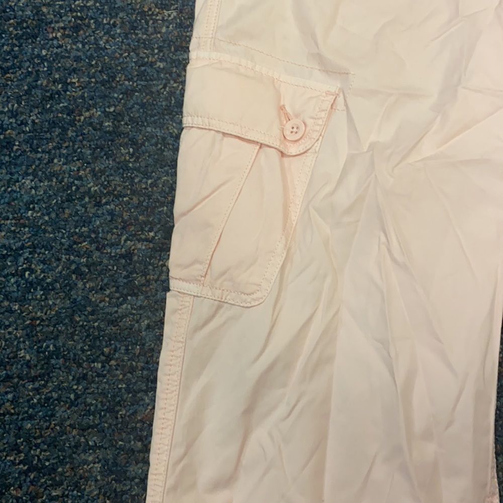Express Blush Cargo Capris - Picture 2 of 2